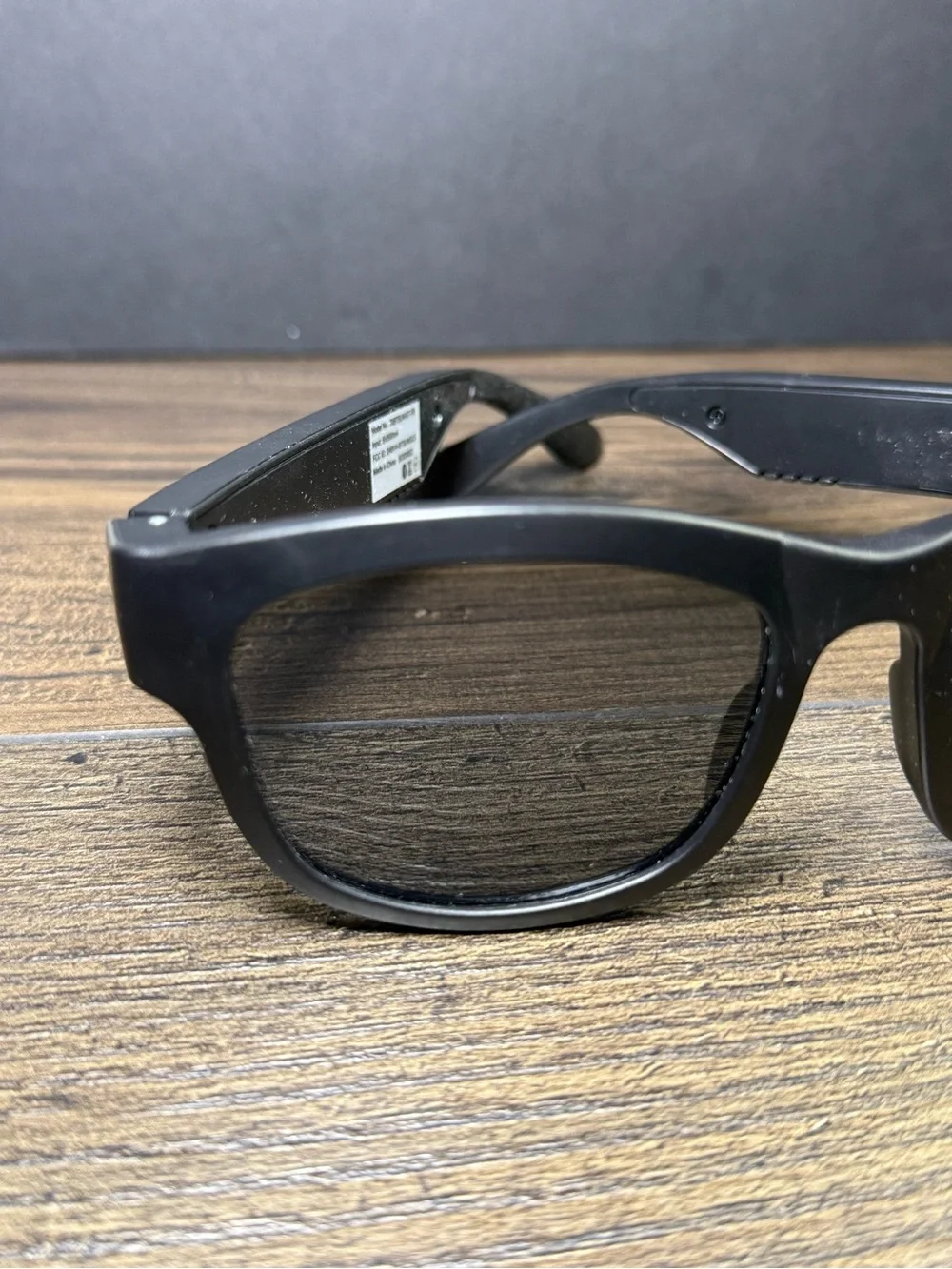 Shenzhen Model No.TXBTSUNAST-FB Music Bluetooth Audio Black Sunglasses Speaker